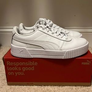 Like New Puma Carina Leather Sneaker in White-Silver